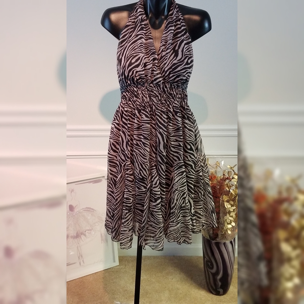 Ribbon Tie Swing Pleated Dress